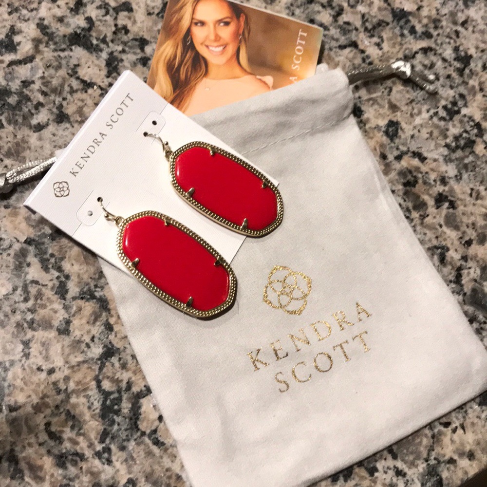 Kendra Scott Gold Danielle drop earrings in red